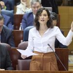 MADRID.-AMP.- Ayuso llevar&aacute; a los tribunales el planteamiento "xen&oacute;fobo" de contar el idioma en la regularizaci&oacute;n de inmigrantes