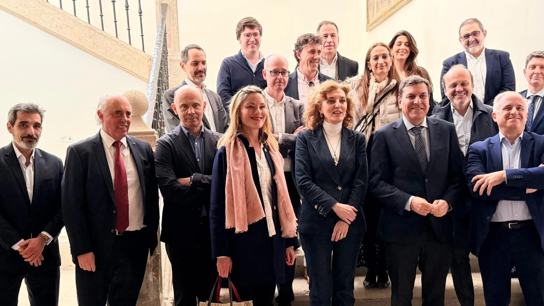 La cabeza de lista del PP de Valladolid, María Pardo, se reúne con el sector inmobiliario