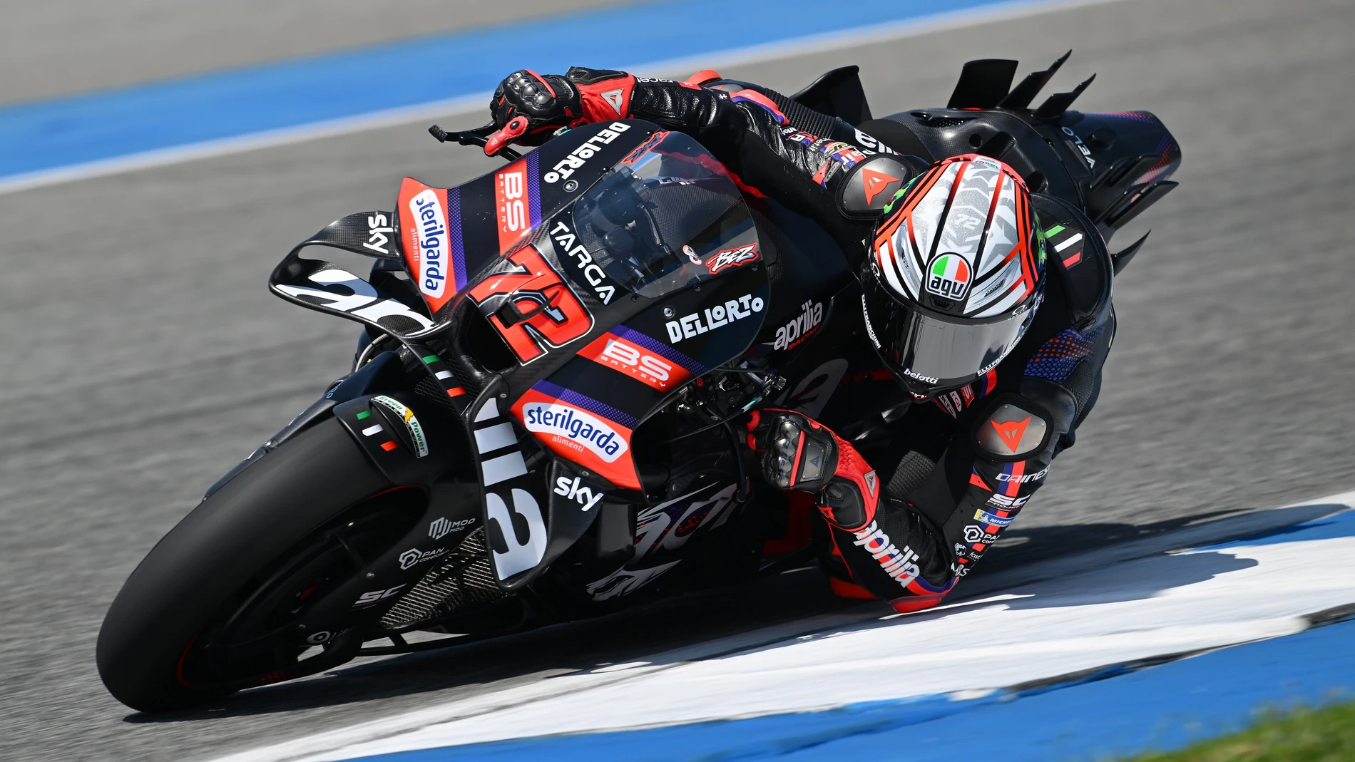 72 BEZZECCHI Marco (ita), Aprilia Racing, Aprilia RS-GP26, action during the Thailand MotoGP Test on the Chang International Circuit from February 21 to 22, 2026 in Buriram, Thailand - Photo Studio Milagro / DPPIAFP7 21/02/2026 ONLY FOR USE IN SPAIN