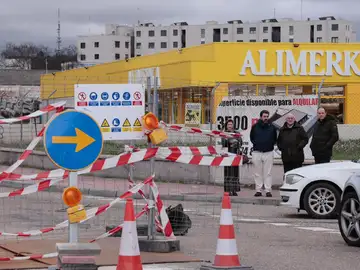 El alcalde de Valladolid, Jesús Julio Carnero, visita las obras junto a los concejales Alberto Gutiérrez Alberca, Alejandro García Pellitero y Carolina del Bosque El alcalde de Valladolid, Jesús Julio Carnero, visita las obras junto a los concejales Alberto Gutiérrez Alberca, Alejandro García Pellitero y Carolina del Bosque