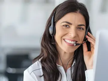 13.000 euros de indemnización para una trabajadora despedida por acudir a un bar para tratar su agorafobia mientras estaba de baja 13.000 euros de indemnización para una trabajadora despedida por acudir a un bar para tratar su agorafobia mientras estaba de baja