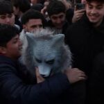 Cargas policiales y cinco detenidos: As&iacute; fue la primera concentraci&oacute;n de &ldquo;therians&rdquo; en Barcelona