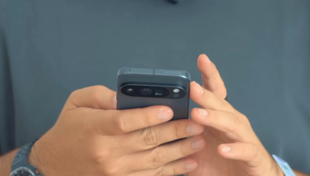 El Pixel 10 Pro es pequeño, pero muy top en hardware y diseño