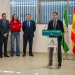 El presidente de la Junta de Andaluc&iacute;a, Juanma Moreno, en Huelva