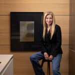 La artista Elena Ksanti