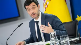 Elma Saiz, Pablo Bustinduy y Óscar López, comparecen en rueda de prensa tras las reunión del Consejo de Minist Elma Saiz, Pablo Bustinduy y Óscar López, comparecen en rueda de prensa tras las reunión del Consejo de Ministros . David Jar