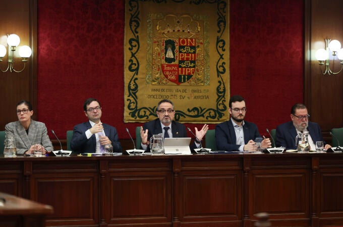 El alcalde de Móstoles seguirá en el cargo tras las acusaciones de acoso sexual y laboral: 