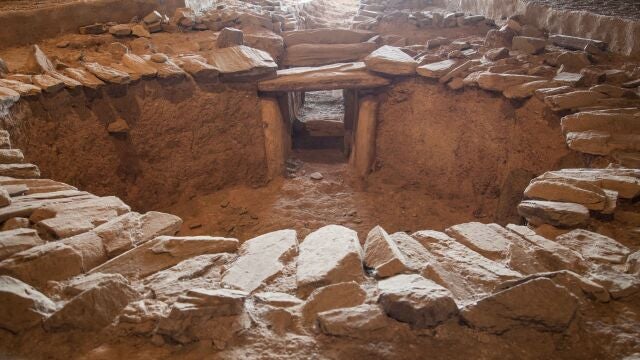 Pintar como en la Prehistoria y catar vino en un sepulcro de 5.000 a&ntilde;os: los talleres que convierten Huerta Montero en un espacio vivo