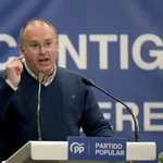 Miguel Tellado asiste a la clausura del Congreso local del partido en Culleredo (A Coruña)