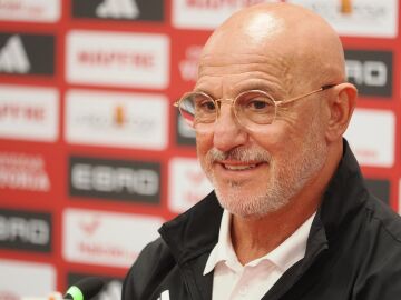 F&uacute;tbol.- Luis de la Fuente, sobre la 'Finalissima': "La soluci&oacute;n ser&iacute;a buscar otra sede"