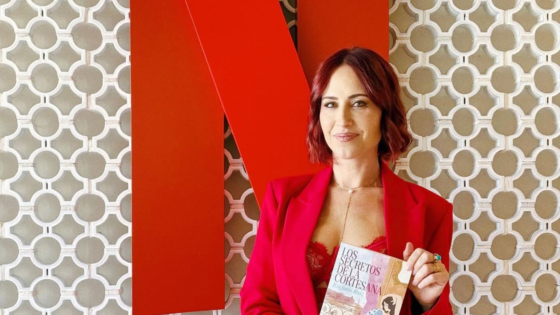 “Los secretos de la cortesana”, la primera novela de Estefanía Ruiz, llega a Netflix