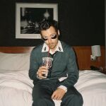 Harry Styles, en imagen del v&iacute;deo de "Aperture", de su nuevo disco &laquo;Kiss All The Time. Disco, Occasionally&raquo;