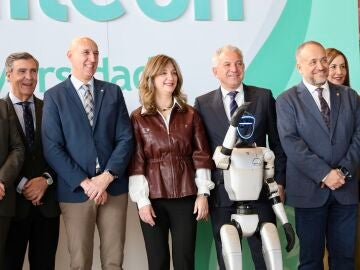 Nuria Gonz&aacute;lez, Jos&eacute; Antonio D&iacute;ez, Nicanor Sen, y &Aacute;lvarez Courel en la inauguraci&oacute;n de Expociencia