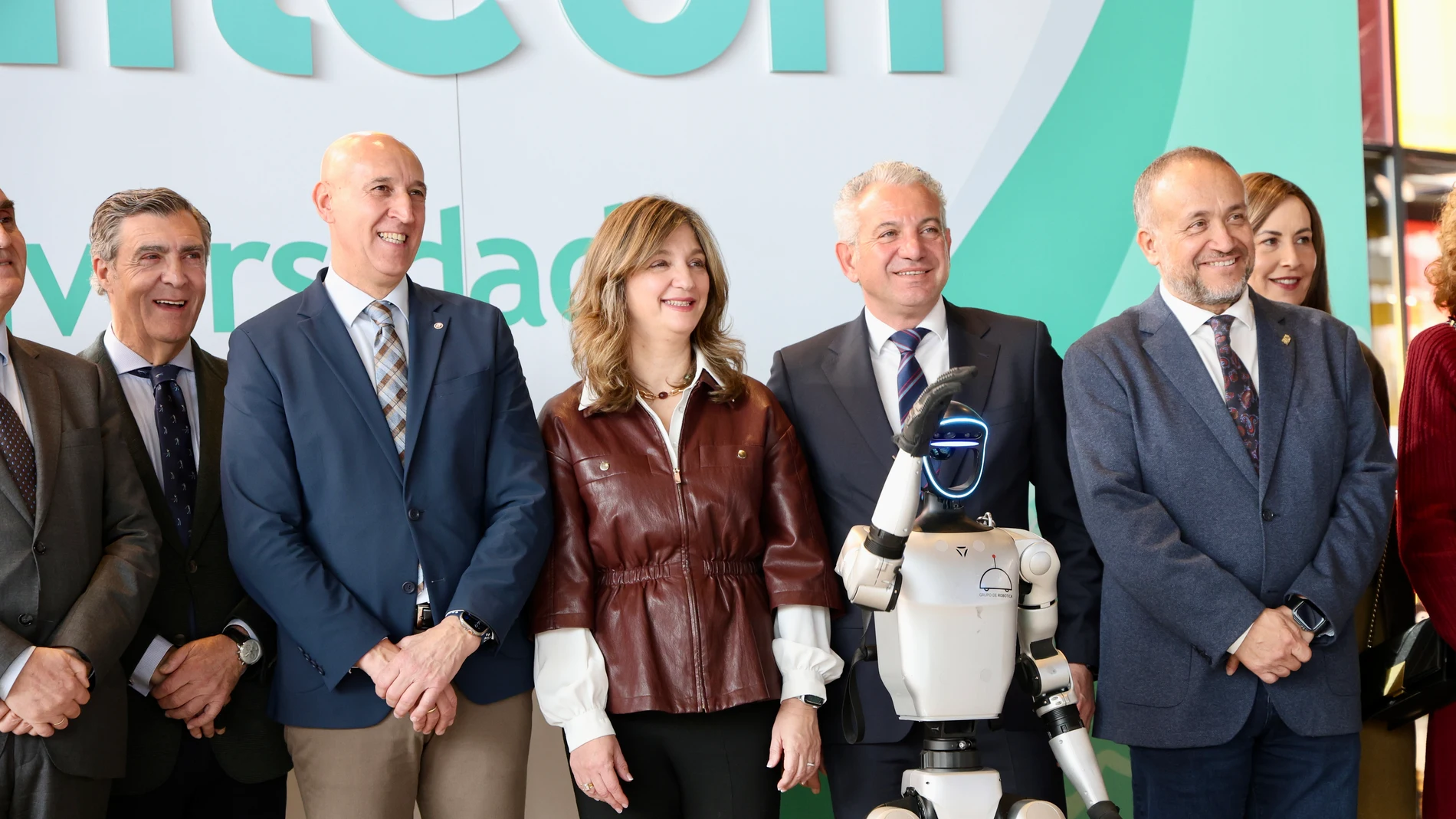 Nuria González, José Antonio Díez, Nicanor Sen, y Álvarez Courel en la inauguración de Expociencia