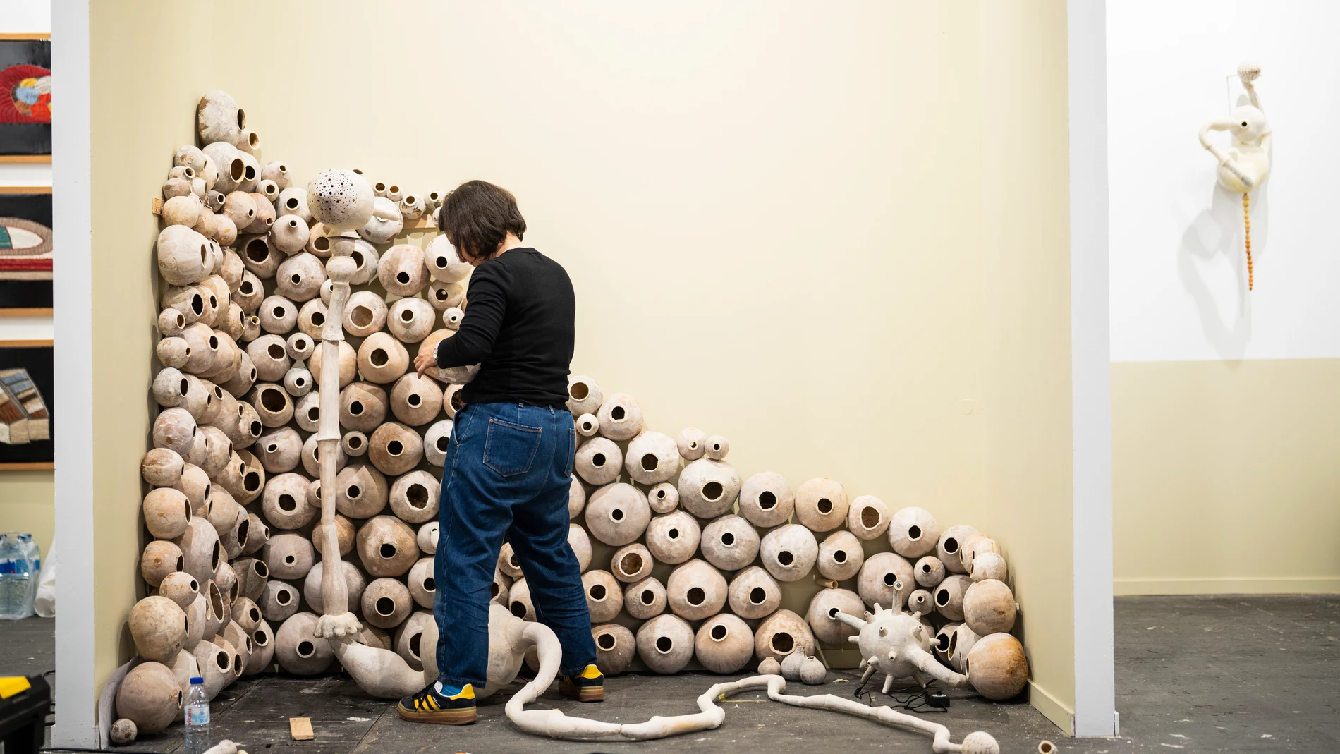 Montaje de la feria de arte ARCO en IFEMA