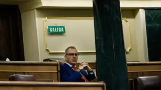 Ortega Smith explota contra Vox tras su expulsión: "La guerra sucia se responde en los tribunales" Ortega Smith explota contra Vox tras su expulsión: "La guerra sucia se responde en los tribunales"