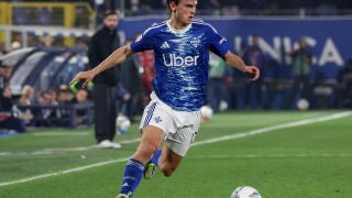COMO (Italy), 03/03/2026.- Como 1907's mildfielder Nico Paz in action during the Italian Cup semi-finals soccer match between Como 1907 and FC Inter in Como, Italy, 03 March 2026. (Italia) EFE/EPA/ROBERTO BREGANI 
