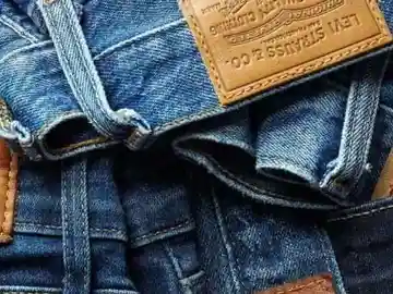 Levi's liquida sus jeans más icónicos y deja varios modelos clásicos a precios muy tentadores Levi's