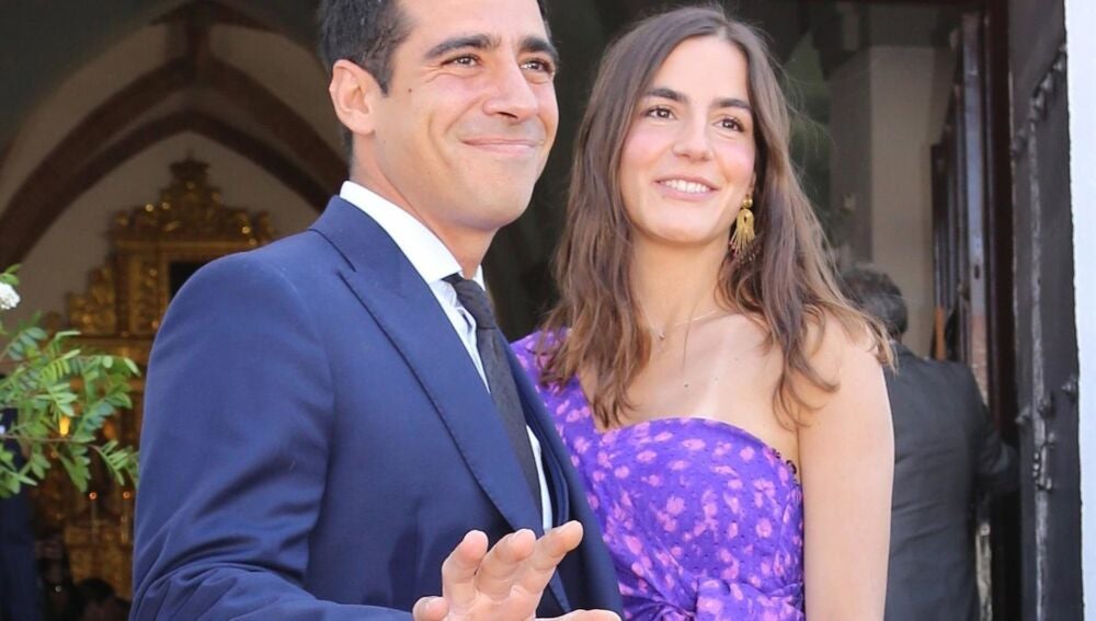 Alberto Herrera anuncia el nacimiento de su primer hijo con Blanca Llandres: "Es un muñeco"