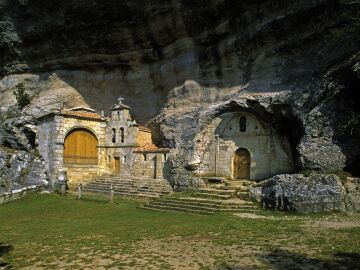 Ermita de San Bernab&eacute; de Ojo Guare&ntilde;a