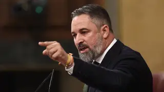 Abascal tiende la mano a Feijóo con una condición: “moción de censura a Pedro Sánchez” Abascal tiende la mano a Feijóo con una condición: “moción de censura a Pedro Sánchez”