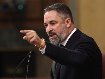 Abascal tiende la mano a Feij&oacute;o con una condici&oacute;n: &ldquo;moci&oacute;n de censura a Pedro S&aacute;nchez&rdquo;