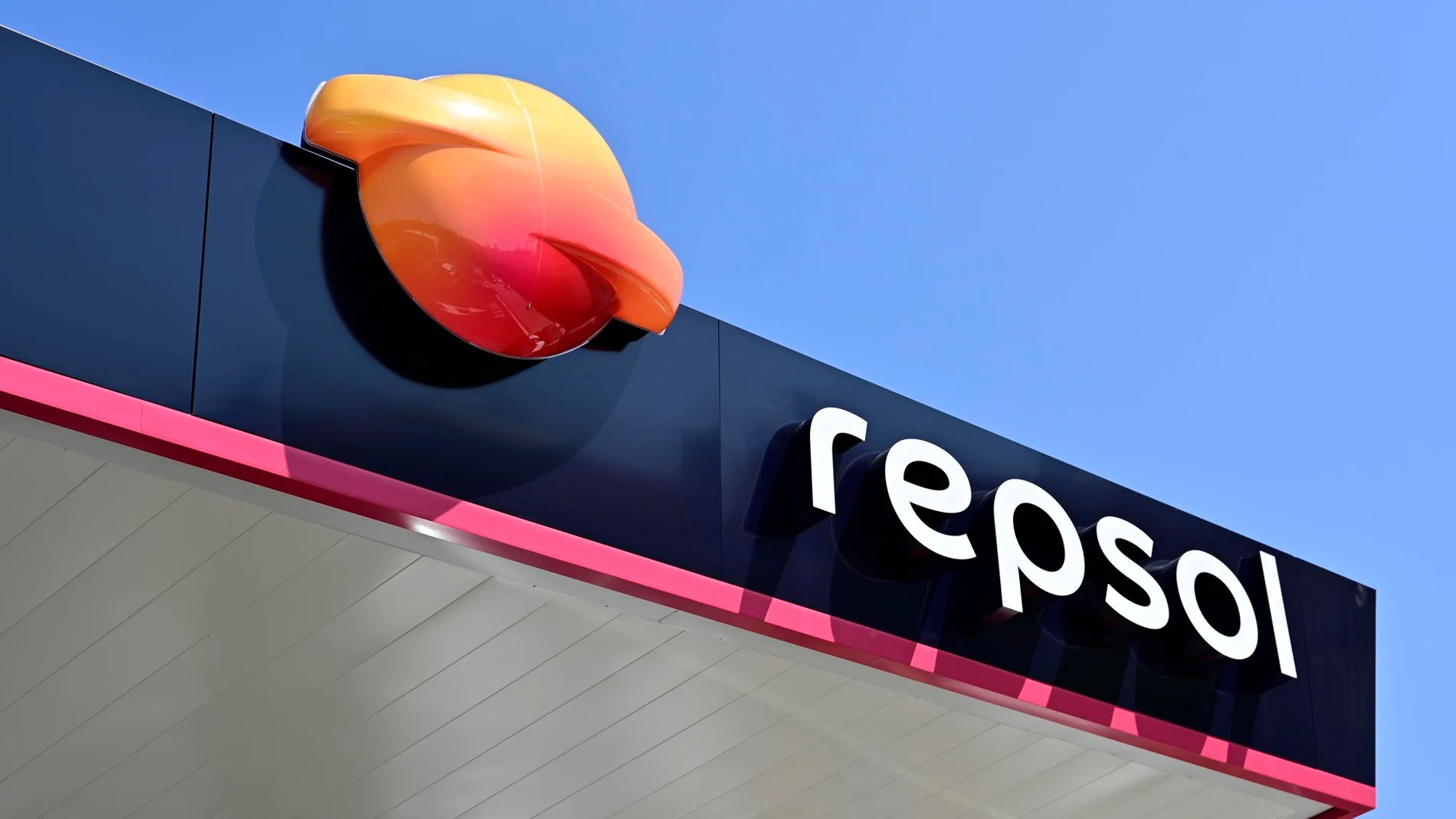 Repsol Divestment Repsol invertirá 10.000 millones hasta 2028 y abonará 3.600 millones en ...