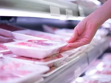La carne roja que parece recién cortada o las ensaladas listas que mantienen su frescura durante días no son fruto del azar. La carne roja que parece recién cortada o las ensaladas listas que mantienen su frescura durante días no son fruto del azar.