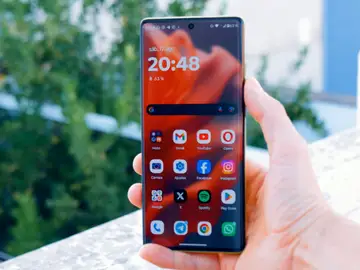 Móviles baratos, como este de Motorola, protagonizan grandes ofertas Pantalla del motorola moto g85 5G