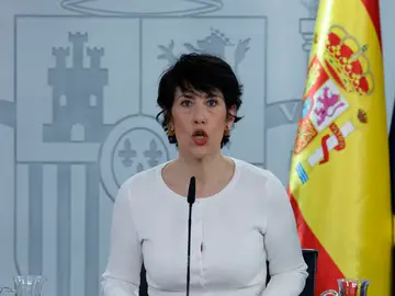 Rueda de prensa posterior al Consejo de Ministros MADRID, 10/03/2026.- La ministra de Inclusión, Seguridad Social y Migraciones y portavoz del Gobierno, Elma Saiz, ofrece una rueda de prensa posterior a la reunión del Consejo de Ministros, este martes, en Madrid. EFE/Zipi