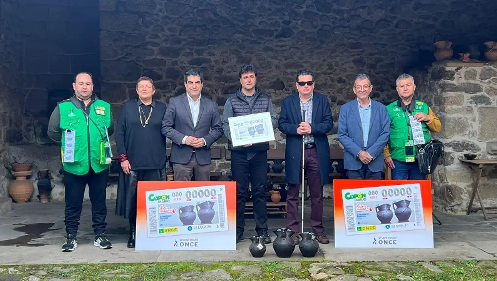 Acto de presentación, hoy, del cupón.