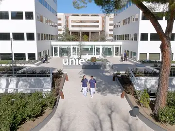 Alumnos en el nuevo Campus Castellana de UNIE Universidad Alumnos en el nuevo Campus Castellana de UNIE Universidad