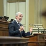 Un dec&aacute;logo para gobernar: Clavijo fija sus prioridades con el reloj de la legislatura en cuenta atr&aacute;s