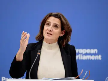 Teresa Ribera discrepa de Von der Leyen y avisa: "Corresponde al Consejo Europeo fijar posición" en política exterior Teresa Ribera discrepa de Von der Leyen y avisa: "Corresponde al Consejo Europeo fijar posición" en política exterior