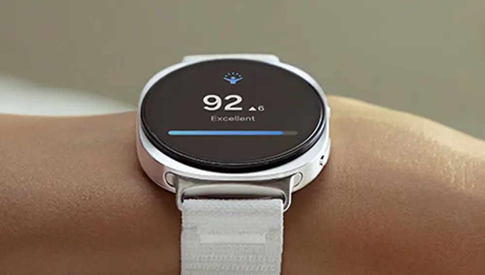 Está pensado para que lo puedas llevar durante todo el día y sus métricas sean lo más fiables posible