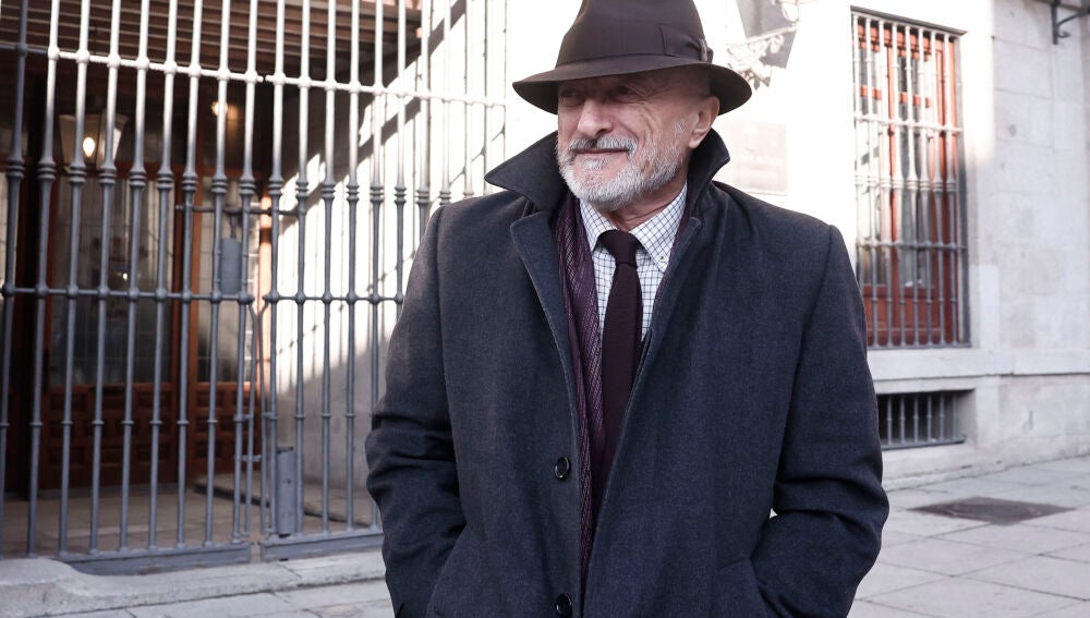 Capilla ardiente del periodista y escritor Raúl del Pozo