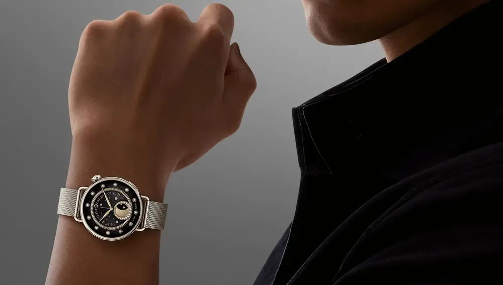 El Xiaomi Watch S4 dorado es muy elegante