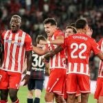 Los jugadores del Almer&iacute;a celebran una victoria en un partido reciente