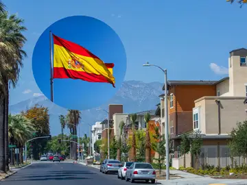 Imagen de California y de una bandera de España Imagen de California y de una bandera de España