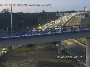 Un accidente en la M-40 de Madrid, en sentido A-2, provoca 8 kilómetros de retenciones Un accidente en la M-40 de Madrid, en sentido A-2, provoca 8 kilómetros de retenciones