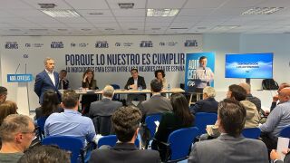 El vicesecretario de Econom&iacute;a del PP Juan Bravo, mantiene un encuentro en la sede del PP Regional en Valladolid