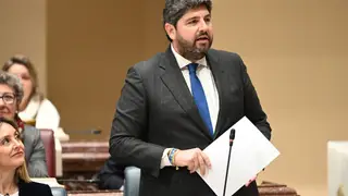 López Miras anuncia un paquete de medidas para ayudar a casi 600 empresas que se pueden ver afectadas por la guerra López Miras anuncia un paquete de medidas para ayudar a casi 600 empresas que se pueden ver afectadas por la guerra