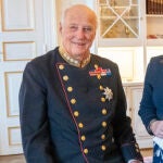 El rey Harald de Noruega con la nueva embajadora de Montenegro, Snežana Radović