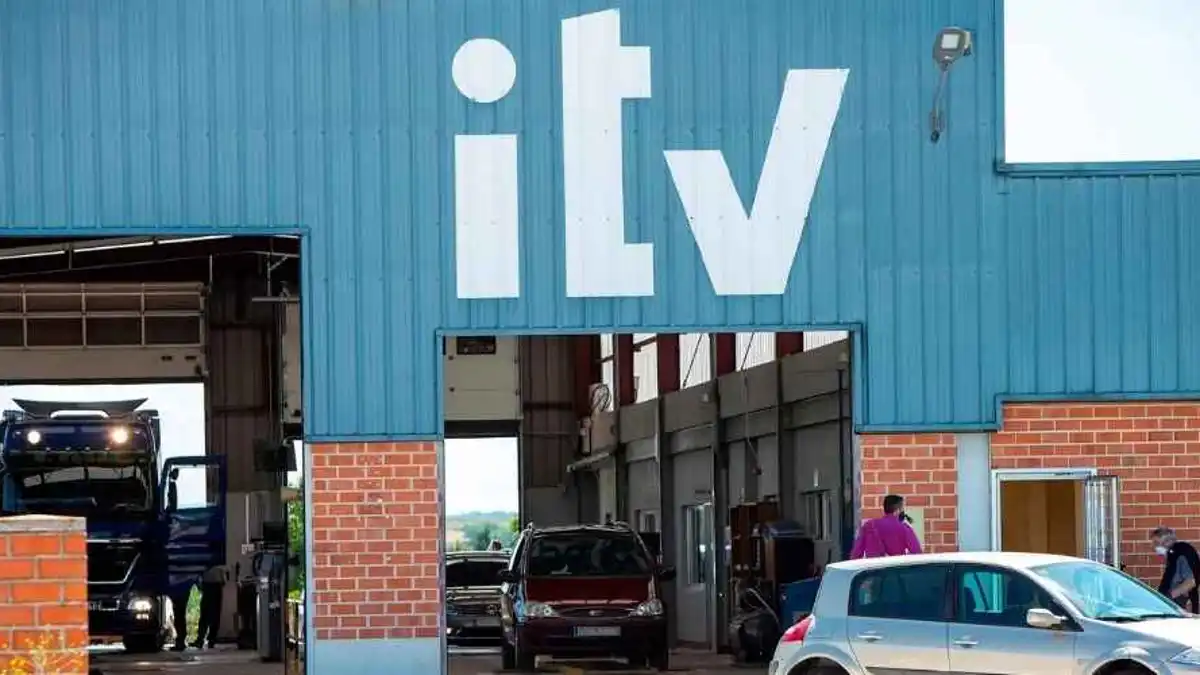 El truco que muchos mecánicos recomiendan antes de la ITV: usar este aditivo para limpiar inyectores diésel