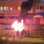 Sale un coche ardiendo en O'donnell, Madrid