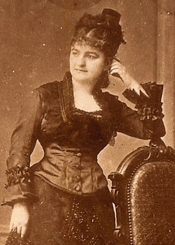 La RAE evaluará si acepta la donación de la biblioteca de Pardo Bazán de los Franco "llegado el caso"