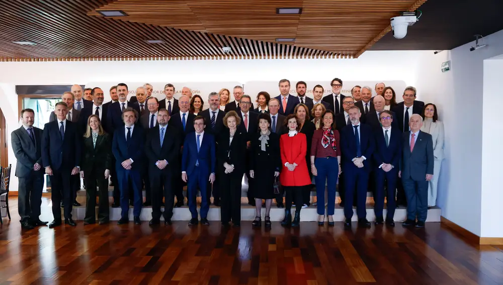 La reina Sofía preside la reunión anual del máximo órgano rector de la Escuela Superior de Música que lleva su nombre