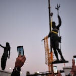 Instaladas las esculturas monumentales de Neptuno y Venus en M&aacute;laga tras la pol&eacute;mica