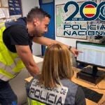 Ciberagentes de la Polic&iacute;a Nacional en Marbella (M&aacute;laga) 