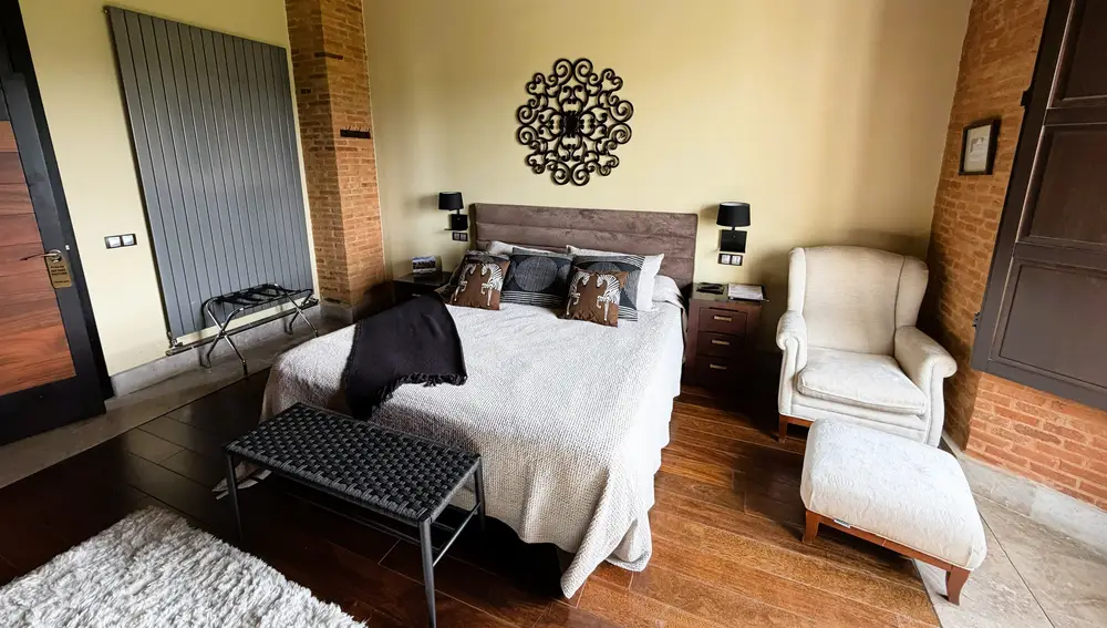 El castillo cuenta con ocho amplias habitaciones totalmente equipadas